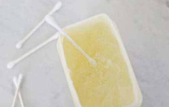 凡士林去眼袋吗，凡士林的作用与功效