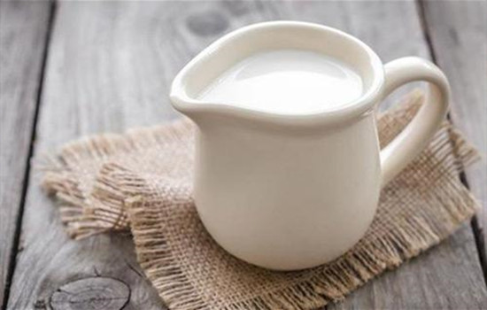怎样用牛奶洗脸美白，怎样利用牛奶晒后修复