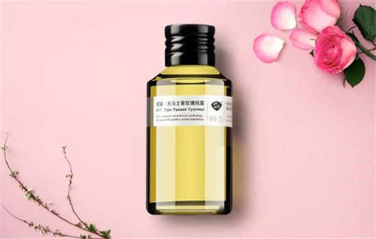 用完纯露还用爽肤水吗，纯露有什么用