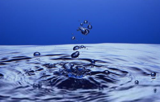 脸部严重缺水怎么补水，让你的肌肤喝饱水