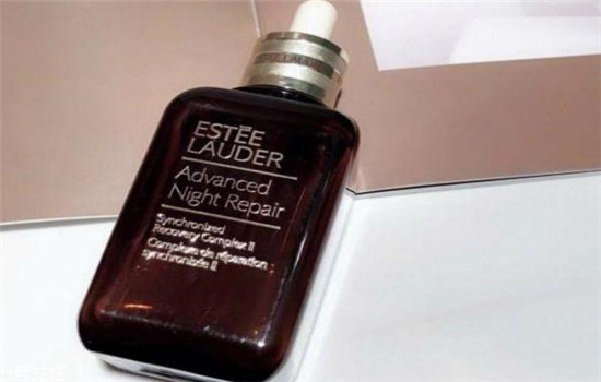 小棕瓶精华功效，补水保湿效果非常不错