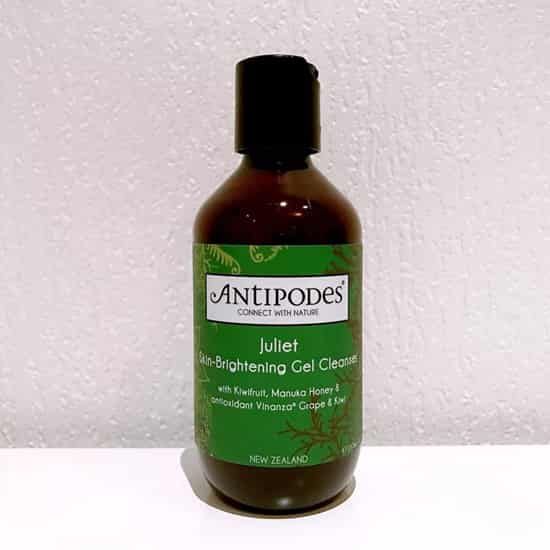 油性敏感肌肤适合什么护肤品，跟着清单买皮肤会变好