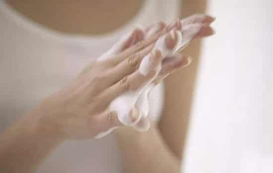 皂基洗面奶能卸妆吗，你知道敏感皮怎么来的吗