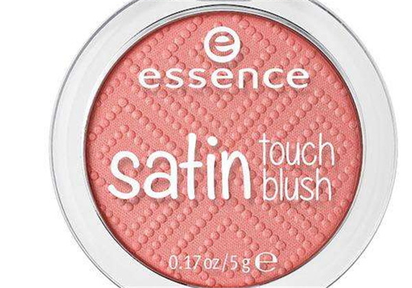 珊瑚色腮红什么牌子好，​珊瑚色腮红适合什么肤色的人