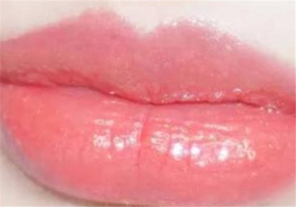 珊瑚粉口红适合什么肤色的人，​珊瑚粉口红适合黄皮吗