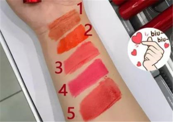 可口可乐唇釉色号试色，可口可乐唇釉多少钱