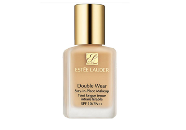 粉底液和遮瑕膏的区别​，为什么先用粉底液再用遮瑕膏