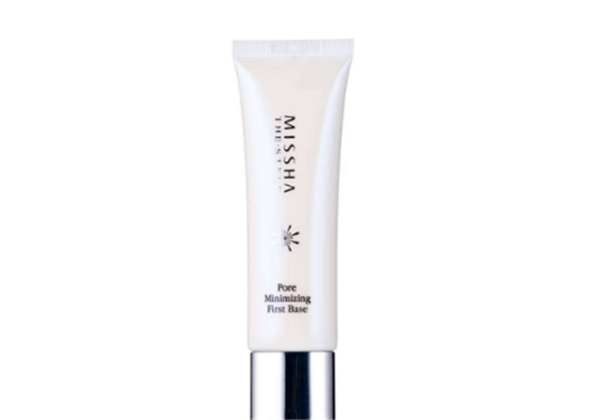 饰底乳该在粉底液之前用吗，​饰底乳和妆前乳的区别