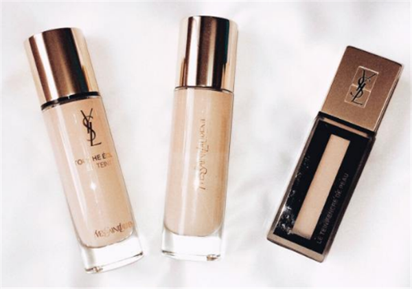 粉底液是全脸涂抹吗，​不让脸吃粉底液怎么做