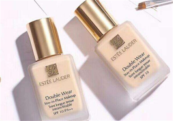 可以只涂粉底液出门吗​，没有工具怎么上粉底液