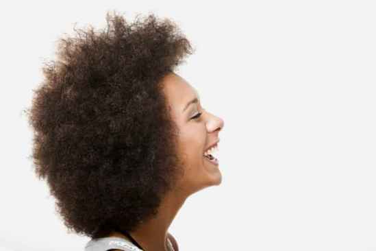 女生脸上涂什么护肤品