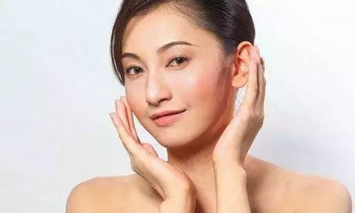 干性皮肤用什么洗面奶