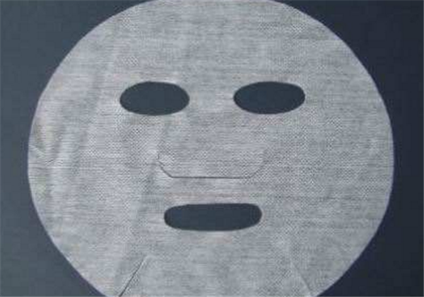 无纺布面膜的优点是什么， 适合哪种肤质