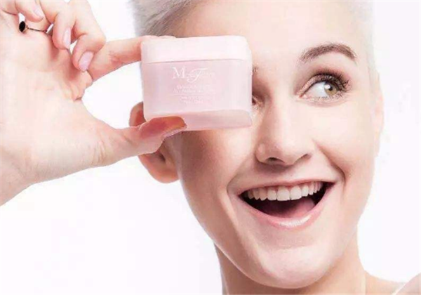 敏感肌用什么面膜好， 如何用卸妆乳卸妆