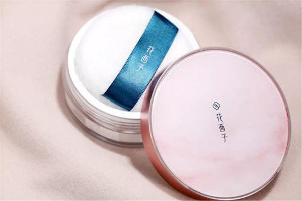 花西子空气蜜粉怎么样，花西子空气蜜粉是散粉吗