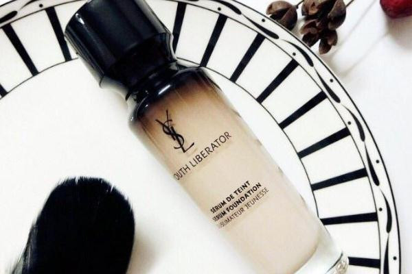 圣罗兰粉底液色号怎么选，圣罗兰粉底液推荐