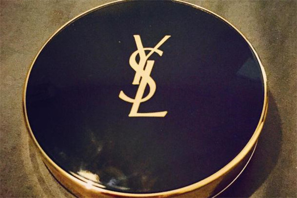 圣罗兰气垫的用法，使用圣罗兰气垫的注意事项