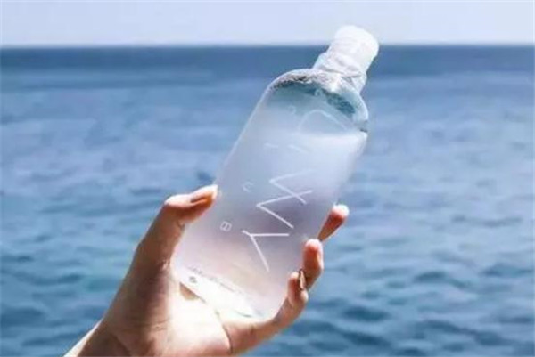 卸妆水和卸妆油哪个好，卸妆水和卸妆油的区别