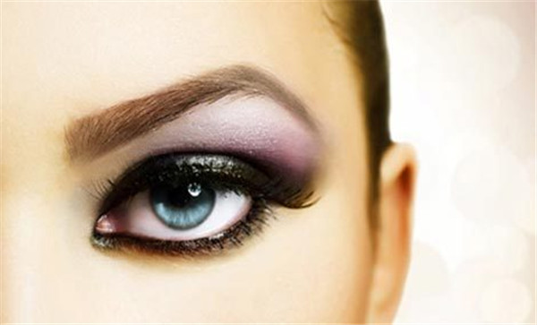 纹眉有危险性吗，纹眉有毒素吗