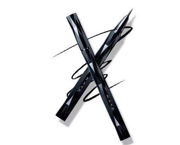 眼线笔要用卸妆水吗，眼线笔可以用洗面奶洗吗