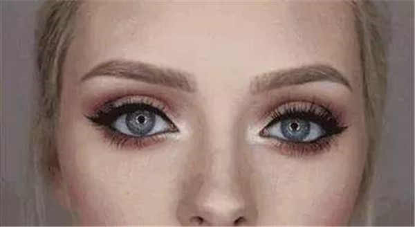 假睫毛要掉了没有胶水怎么办，假睫毛要怎么卸下来