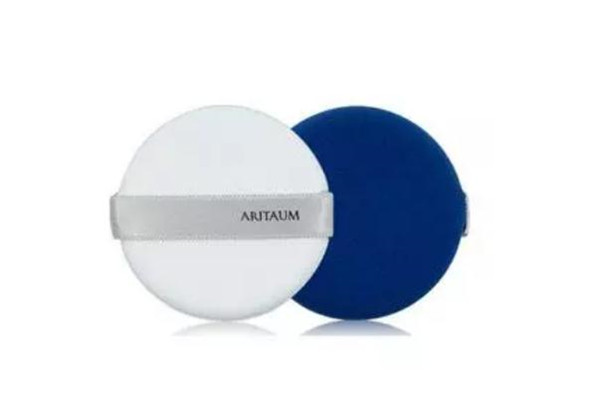 粉扑的正确使用方法，粉扑需要打湿使用吗