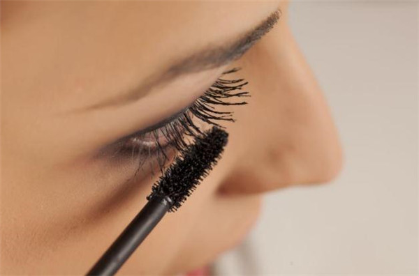 睫毛膏有防水的吗，睫毛膏有害吗