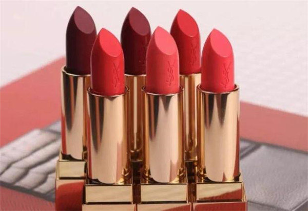 口红可以天天涂吗，口红天天涂有害吗