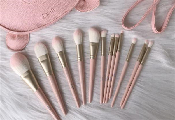 化妆刷可以在太阳下晒吗，化妆刷可以晒干吗