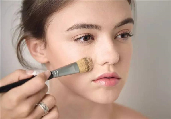 遮瑕用在粉底液前还是后，遮瑕用在哪个步骤