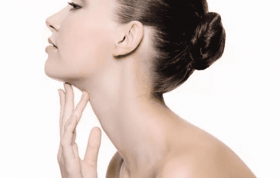 颈霜多大年龄开始用，等老了再用它就“凉凉”了！