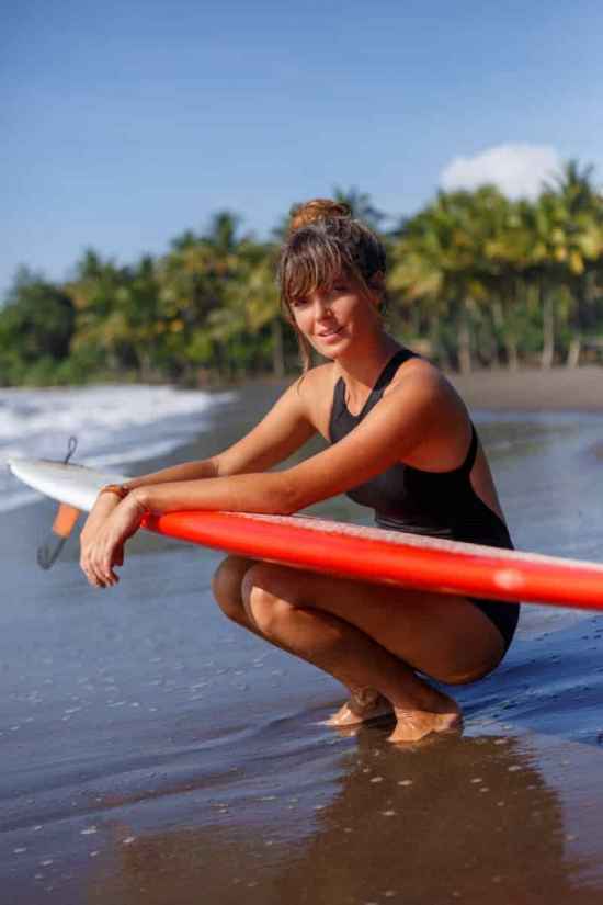 女生熬夜用什么护肤品，熬夜也能和粗糙肌肤说再见