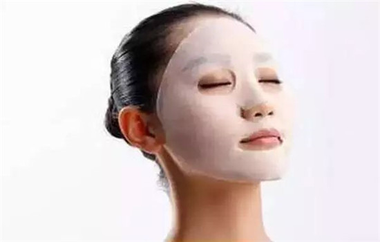 面膜的巧敷方法，敷一次等于2片的效果哟