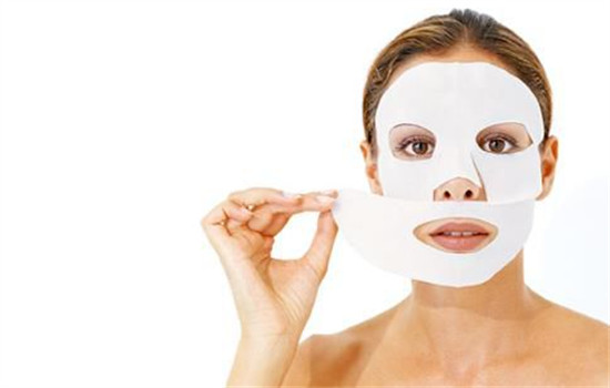 蚕丝面膜和普通面膜的区别，哪一种用起来更舒服呢