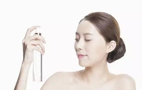 化妆水和卸妆水有什么区别，区别可大着呢