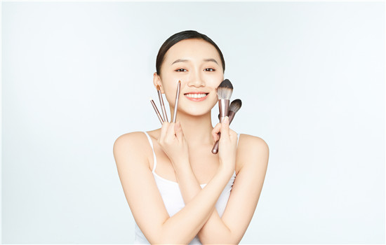 什么是干性皮肤，干性皮肤是怎样的