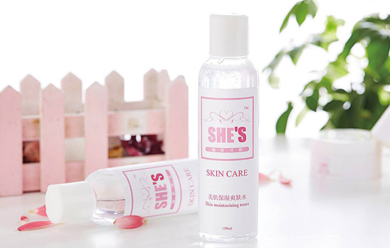 面霜和爽肤水哪个先用，先涂水有利于霜的吸收