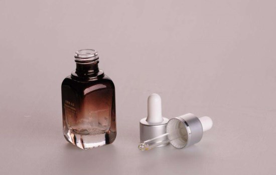 精华液和精华露哪个先用，精华露和精华液的区别