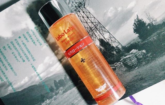 收敛水和化妆水哪个先用，应该是先化妆水再收敛