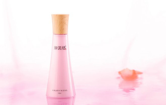 香体露和身体乳哪个先用，一起做个香香公主吧