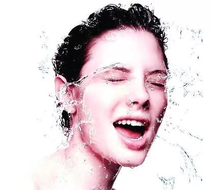 夏天适合用什么护肤品，补水才是关键