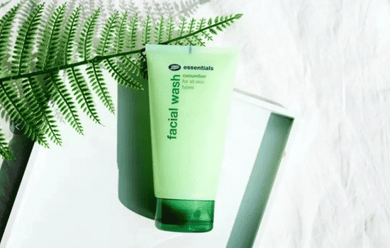 boots小黄瓜洗面奶含有什么成分，清洁力强不适合敏感皮和干皮美少女