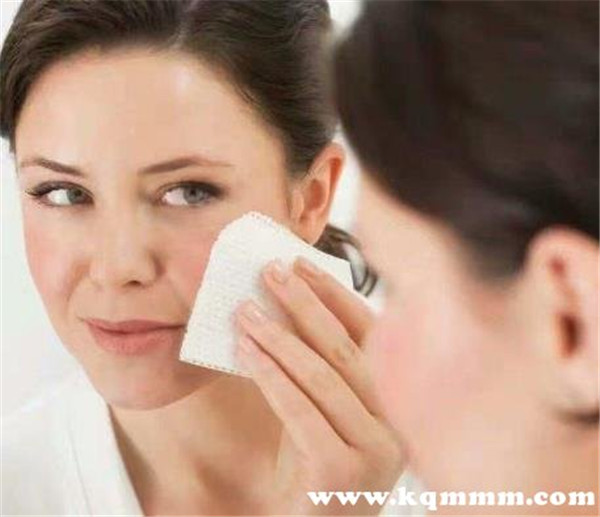 用护肤品刺痛一会消失用完护肤品脸上有刺痛感是怎么回事