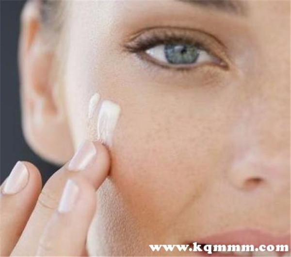 清除毛孔里脏东西最好的办法，毛孔里面的油脂颗粒怎么解决