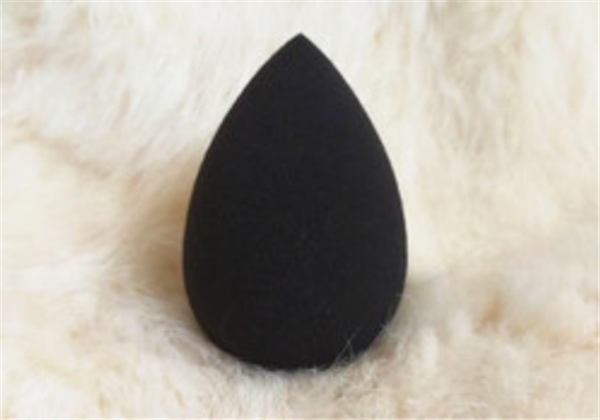 新买的美妆蛋要泡多长时间，​美妆蛋用热水还是冷水浸湿