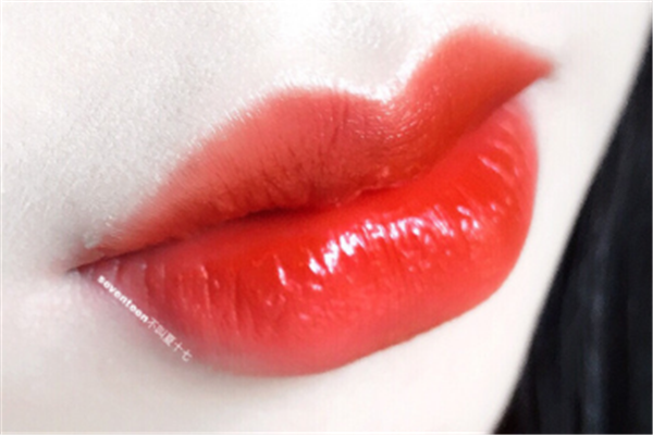 阿玛尼红管401适合黄皮吗，​阿玛尼红管401多少钱