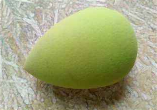 美妆蛋吃粉严重怎么办，​美妆蛋怎么用不吃粉