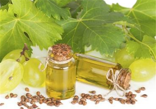 葡萄籽油可以涂脸吗， 有什么好处