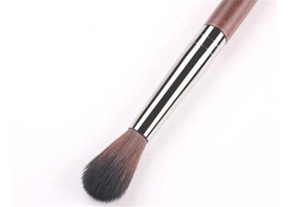 洗化妆刷用冷水还是热水​，洗化妆刷浸泡多久再洗