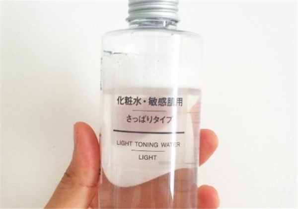 地铁检测水后还能喝吗，能不能带化妆品呢